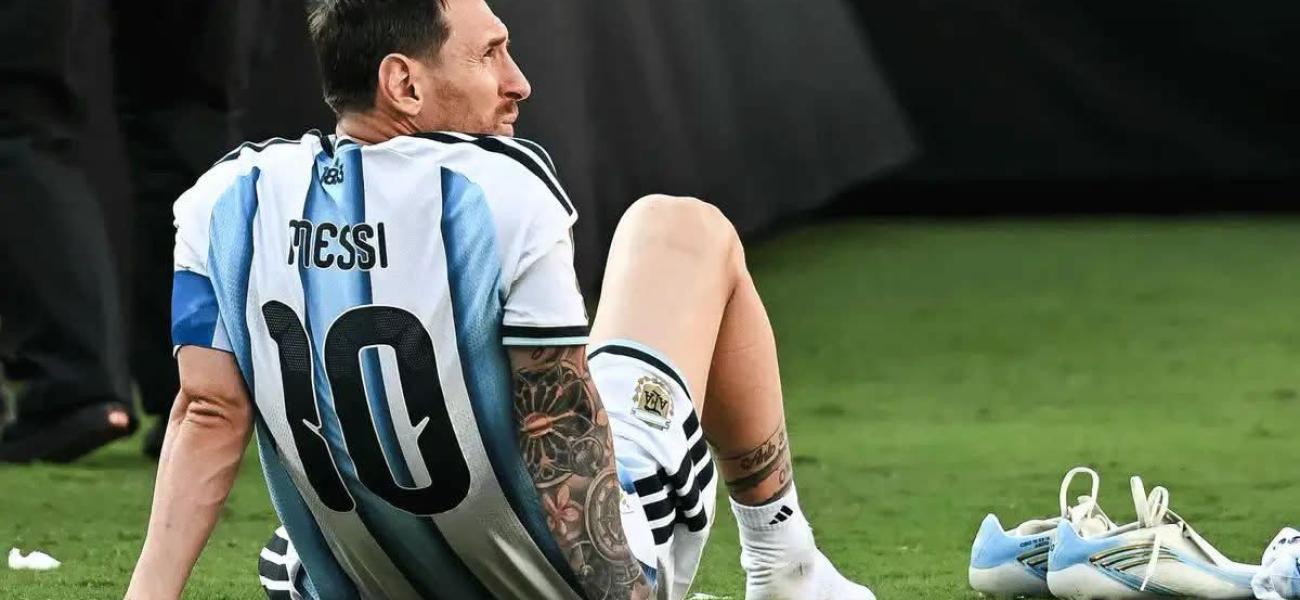 Leo sitting here lonely says it all, maybe he was picturing this day.....